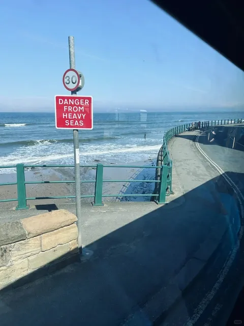 🇬🇧 Newcastle → Saltburn → Whitby: Ultimate Day Trip Guide! 🌊🚌