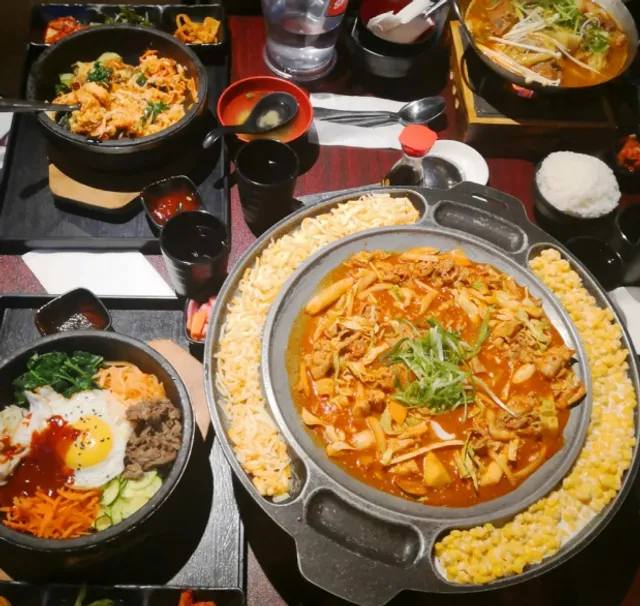 Viv Village food | Victoria's top recommended restaurants🍴