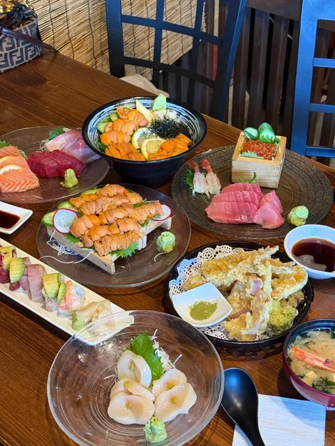 Los Angeles' Delicious Sea Urchin! 🍣🌊