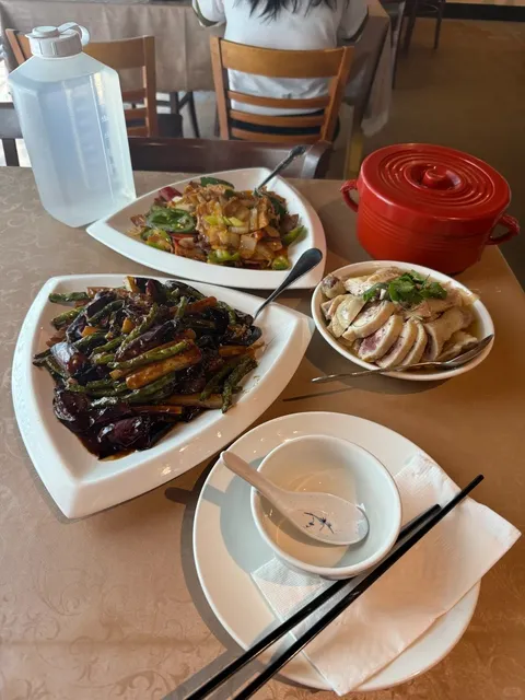 Bamboo House in Austin: A Portion Size That’ll Leave You Speechless! 