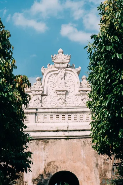 💧 Skip the Palace, But Don’t Miss Yogyakarta’s Water Castle! 💠