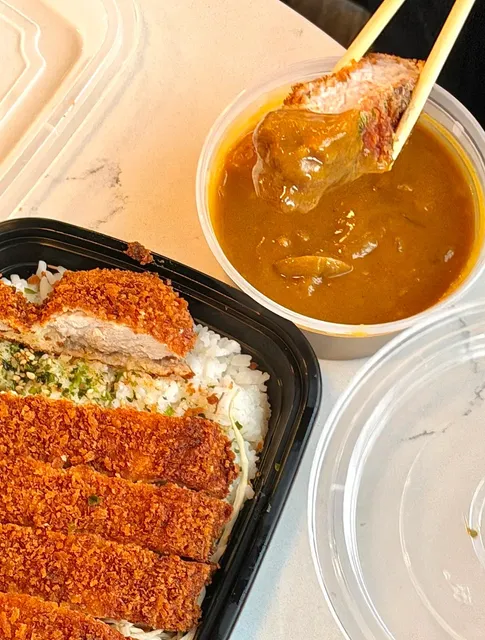 Found a delicious, affordable thick-cut pork cutlet rice bowl