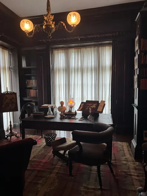 🏰🕰️ Dundurn Castle: Hamilton’s Historic Gem