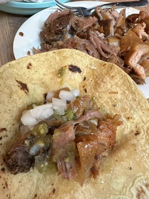 Warming Mexican Tripe Soup in Chicago — Carnitas Uruapan 🍲