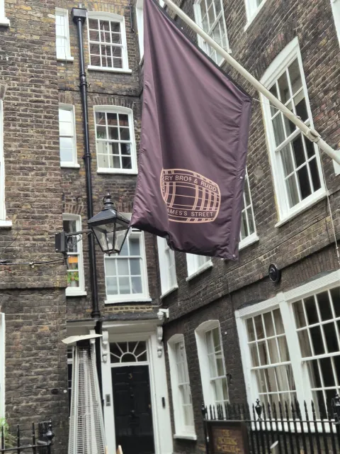 🚶‍♀️ A Brilliant Walking Tour – Historic Kennel Club