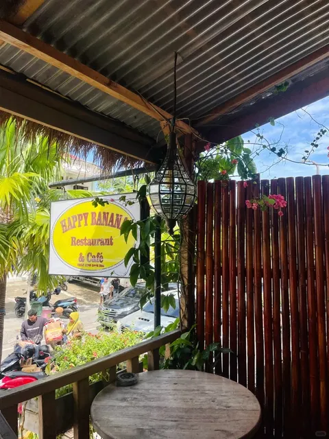 🍣 Komodo Eats | European-Approved Sushi Spot in Labuan Bajo 🐋🌴