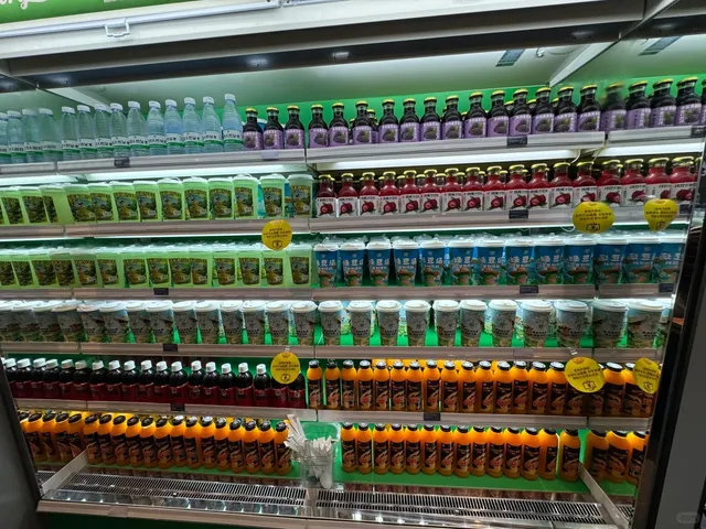 Who Can Keep a Straight Face Eating 