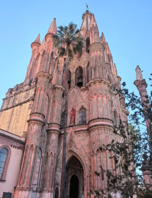 San Miguel de Allende: Mexico’s Colonial Gem 🌈🏰