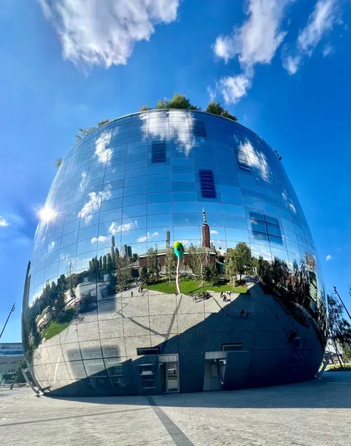 🇳🇱 That Giant Glass Bowl in Rotterdam is Surprisingly Fun!