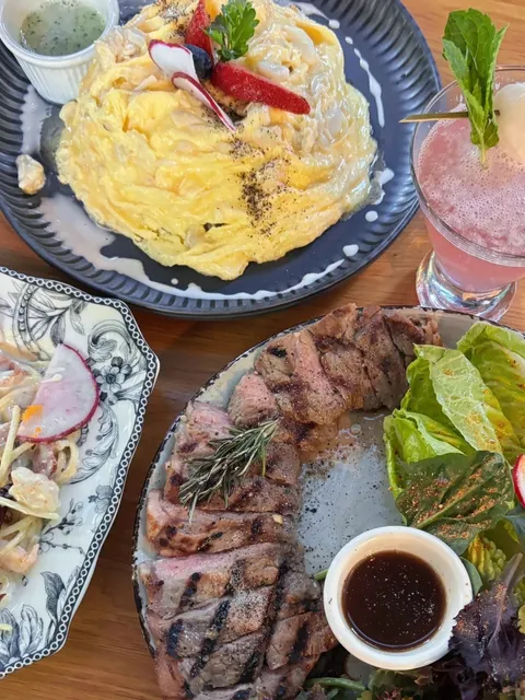 Seattle's Most Instagram-Worthy Fusion Spot | Di Fiora 🌸  