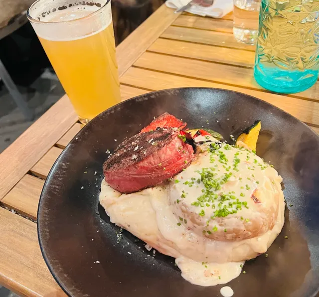 The Best Western Meal I've Had in Banff 🇨🇦🍴