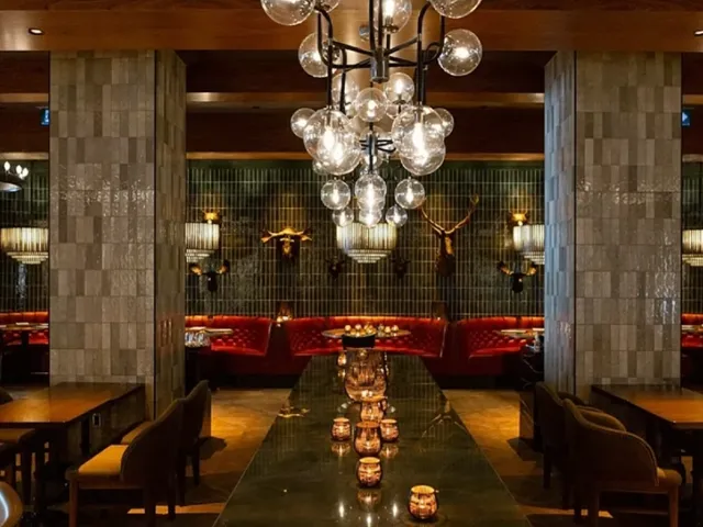 Edmonton | The Ultimate Romantic Date Night Spot 💕