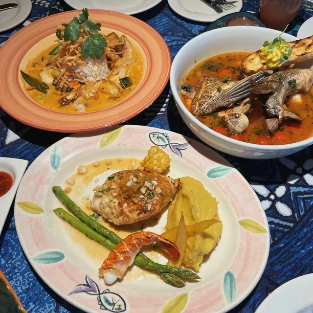 🌺 Mama’s Fish House - Maui’s MUST-EAT Seafood Spot!