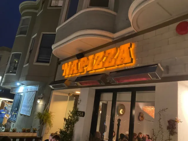 🍕 Napizza – The Best Italian Escape at the Marina! 🌊