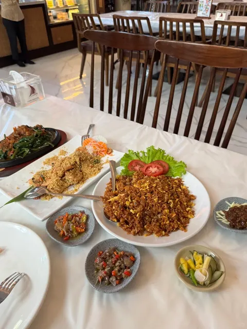 🦐 ​​Surabaya's Hidden Seafood Gem - Layar Seafood Manyar Kertoarjo!!!