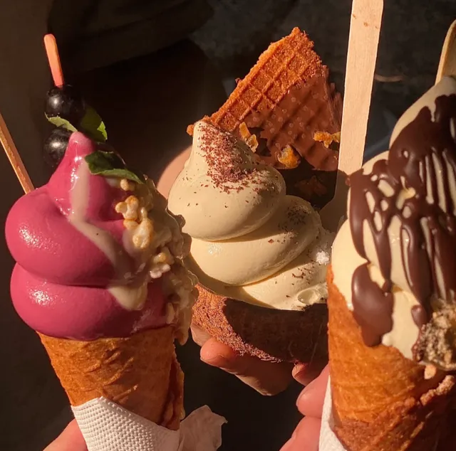 I went to a popular ice cream shop called Tem umami