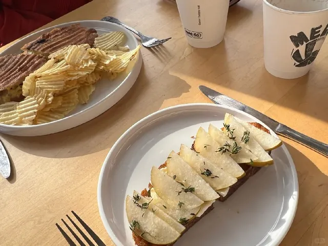 🇺🇸 Rochester Brunch Spot | Melo Coffee & Kitchen 🥑☕