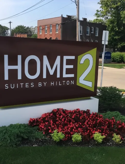 St. Louis📍 This Affordable Hotel is Amazing!