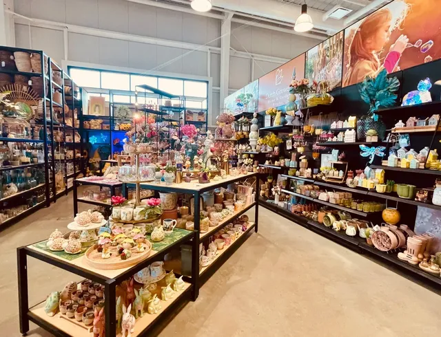 🌿 Regina’s Gardening Paradise: A Windy Day Well Spent!