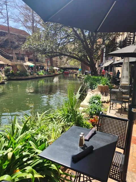 River Views from Your Room! San Antonio Wins Big with This Hotel! 🏆