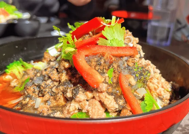  Victoria Airport Eats: 5 Budget-Friendly Bites Under 10 Mins Away!