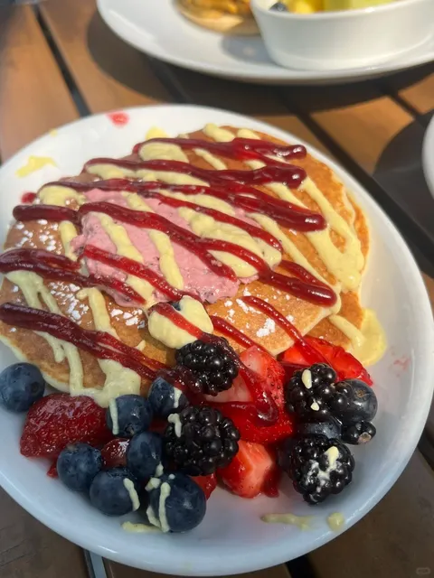 Chicago Brunch Heaven - Wildberry Pancakes & Cafe 🥞🍓  
