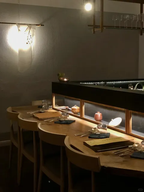 A Fusion of Traditional and Contemporary Creative Dishes