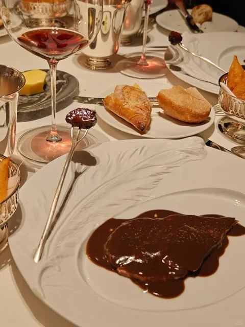 Dined at a Legendary Restaurant | A Century-Old Michelin 🌟🌟🌟