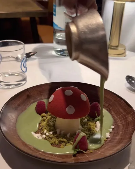 A Visit to the Super Popular Poisonous Mushroom Restaurant on Ins