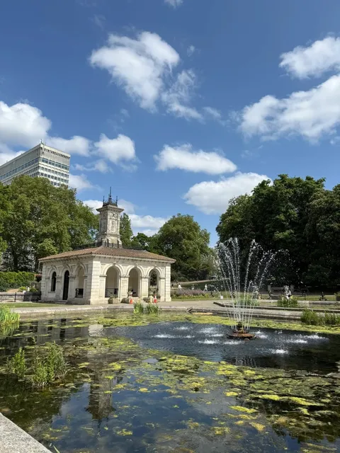 🇬🇧 London's Secret Tuileries Garden! ⛲️✨
