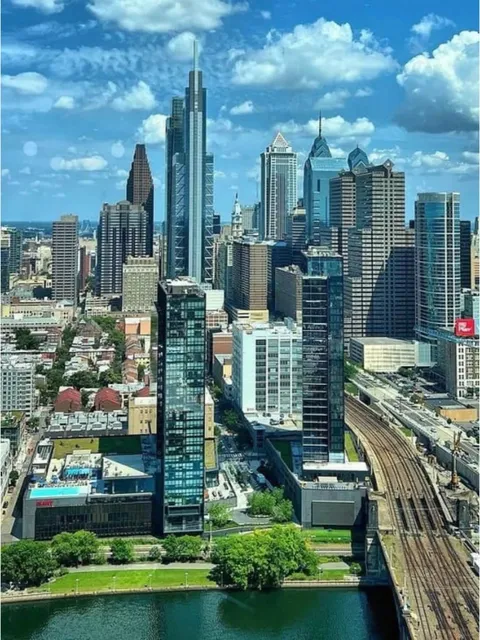 Immerse Yourself in American History in Philadelphia 🌈