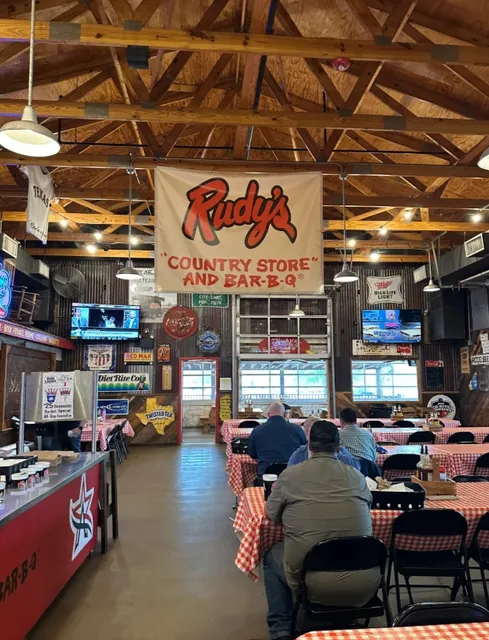 Dallas: Rudy's "Country Store" and Bar-B-Q🍦