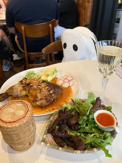 Laos In Town Food Review – A Safe Bet! 🇱🇦✨