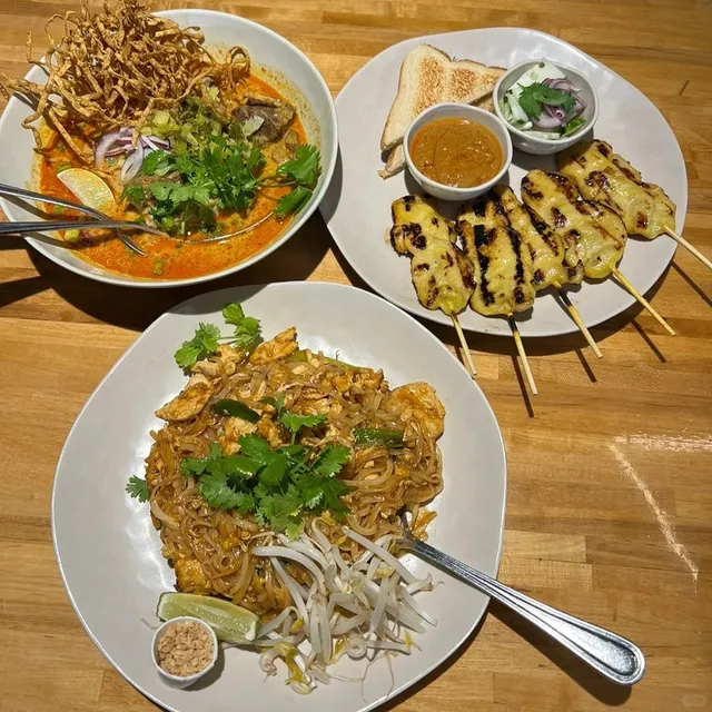 Manaow – A Delicious Thai Restaurant in Long Beach 🍛