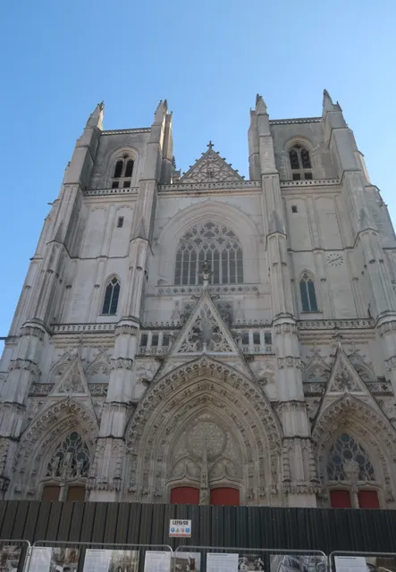 ​​🇫🇷 Paris to Nantes Day Trip Guide | Art, Elephants & Free Transit!