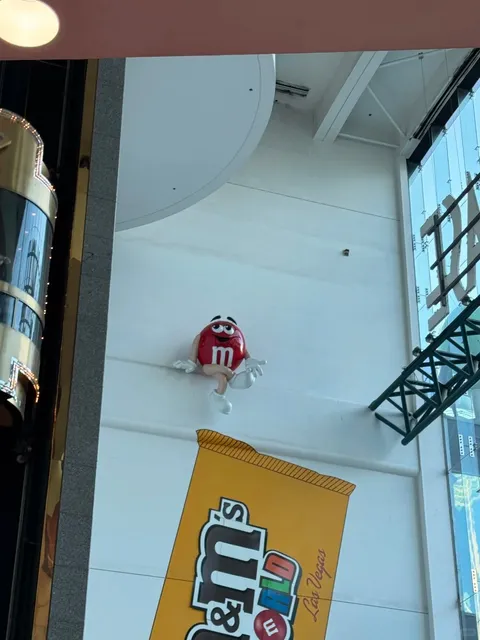 Feasting Through the Snowy Charm of Las Vegas ❄️