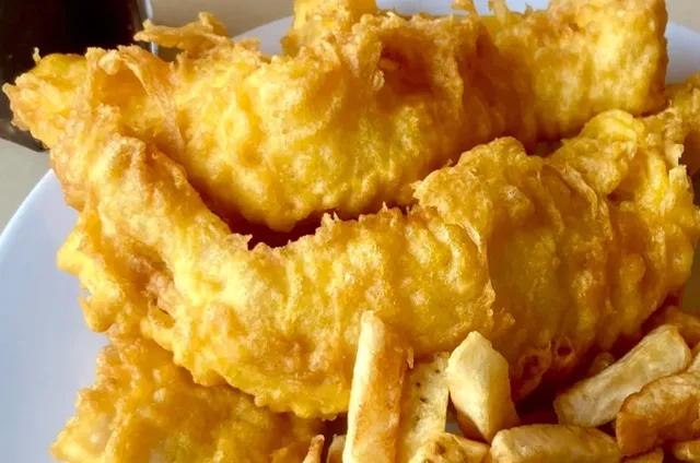 Vancouver’s Best All-You-Can-Eat Fish & Chips | Cockney King Review