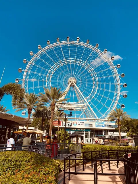 🎡 Orlando Eye: Sky-High Serenity with a Soundtrack! 🎶