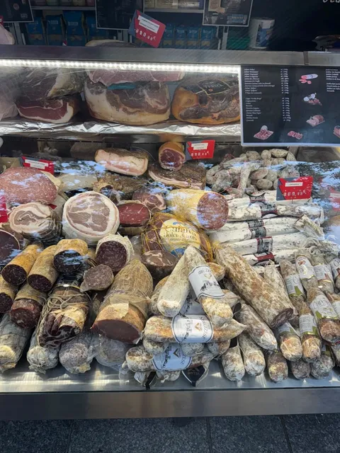 🇫🇷 Paris | Marché Bastille: The Ultimate Foodie Paradise! 🥖🧀