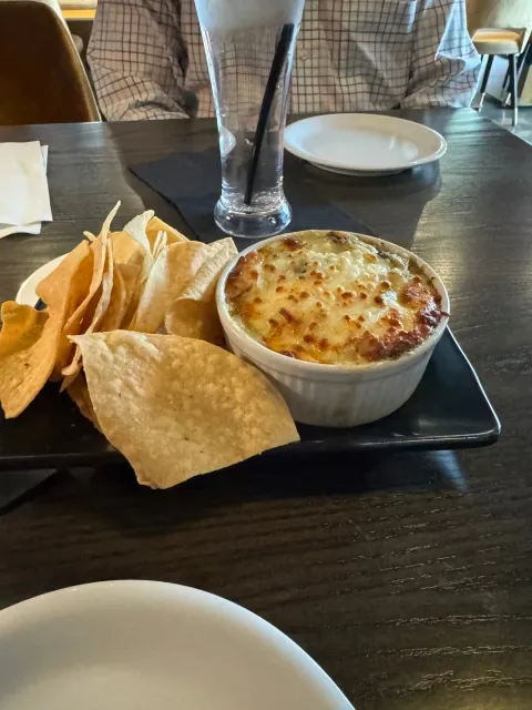 Great Spot in SOFU! 🍷✨