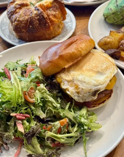 ☕️ Cafe Astoria | A Grand Avenue Escape into European Charm