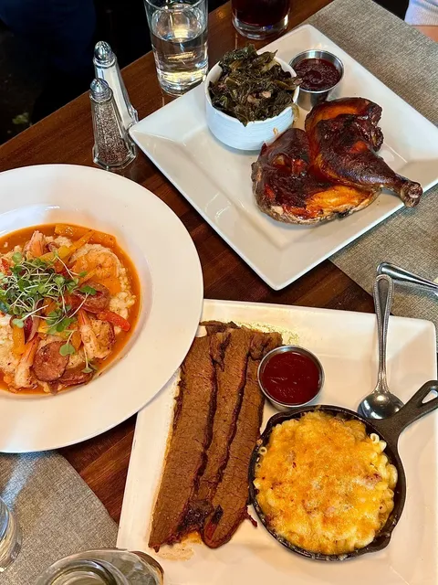 Why Isn’t Anyone Recommending This American BBQ Spot?! 🇺🇸🔥