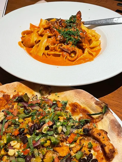 California Pizza Kitchen Near UCLA 🍕