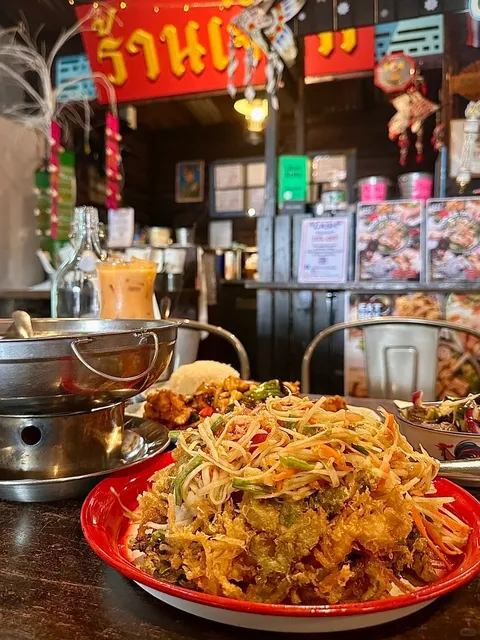 🇨🇦 ​​Toronto’s Thai Tempura Wonderland!​​ 🍤✨