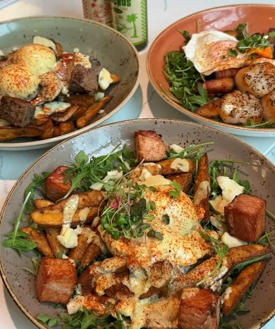 🍳 OEB Breakfast Co. – Vancouver’s Legendary Brunch Spot