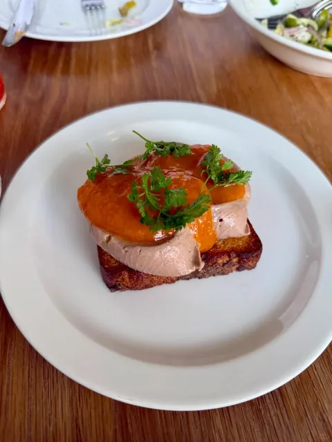 🇨🇦 Vancouver | The Rustic Charm & Delicious Surprises of Gary's 🍽️ 