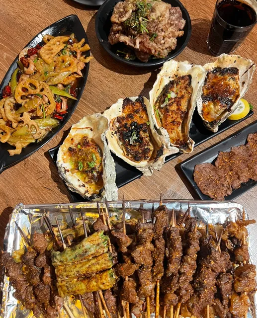 Vancouver's Legendary Late-Night BBQ Haven 🍢🔥