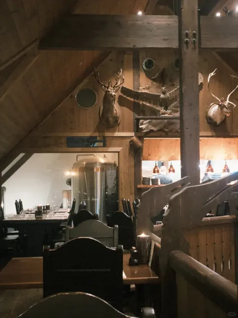 Dining Alone in Flåm: A Delightful Experience 🍽️