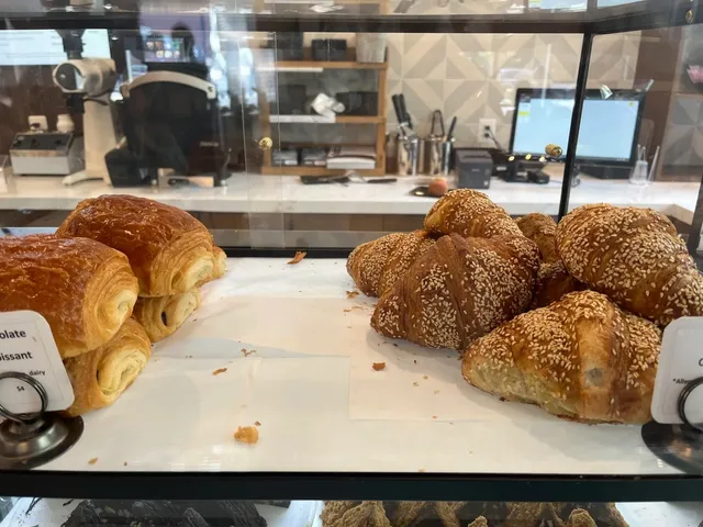 🌟 Haraz Coffee House – Middle Eastern Sweets Near University City