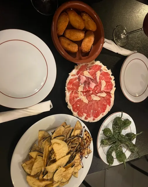 ​​🇫🇷 Bordeaux | The Tapas Bar Even Spaniards Adore! 🍷🍢​